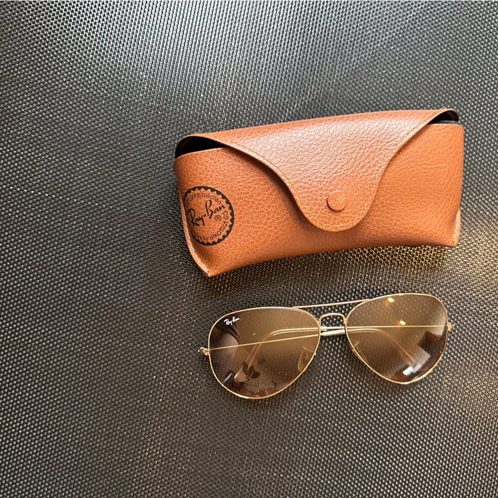 RAYBAN Gold Aviator Sunglasses with Case